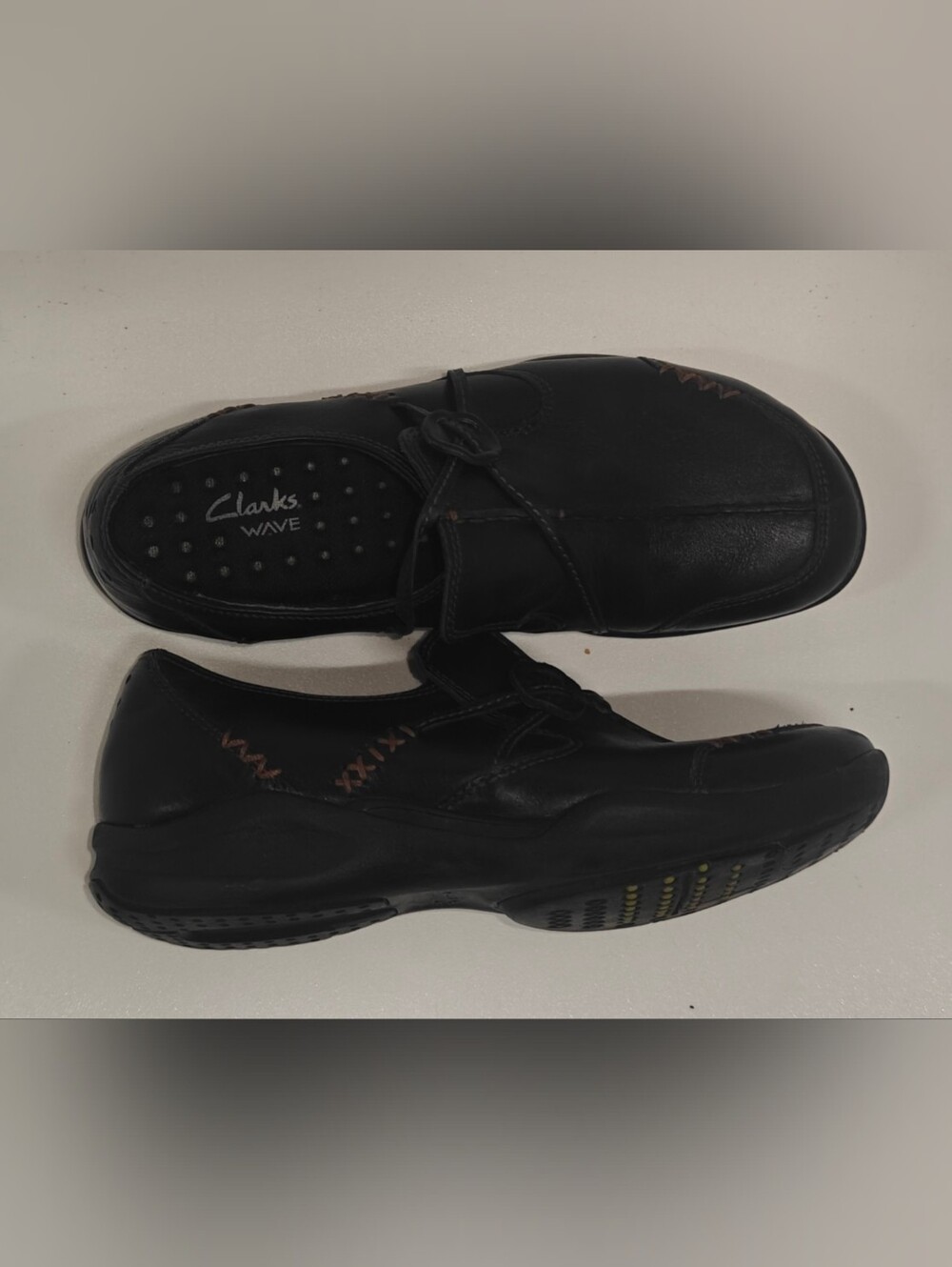 Clarks Wave Walk Womens Loafers Size 6M Black Leather Slip On Comfort Walking Sh